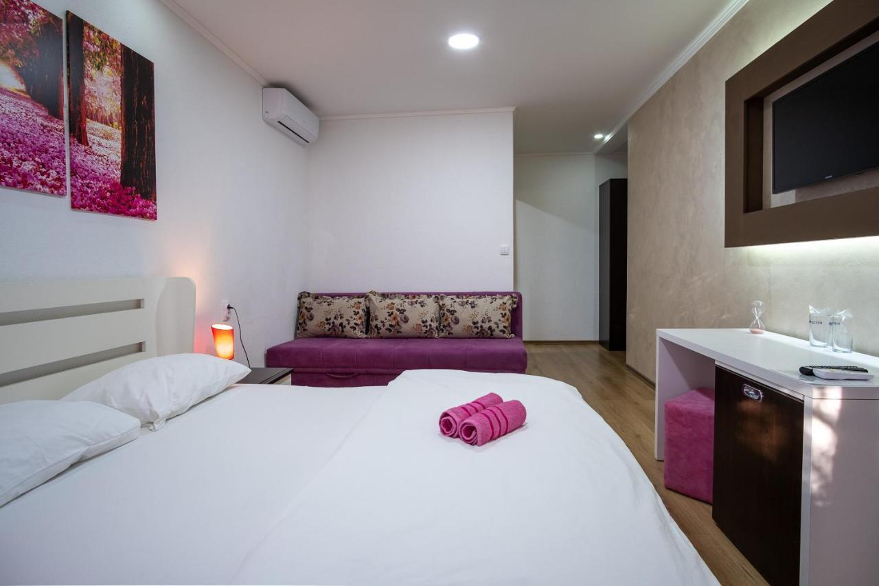 Apartments Sweet Dreams Τρέμπινιε Εξωτερικό φωτογραφία