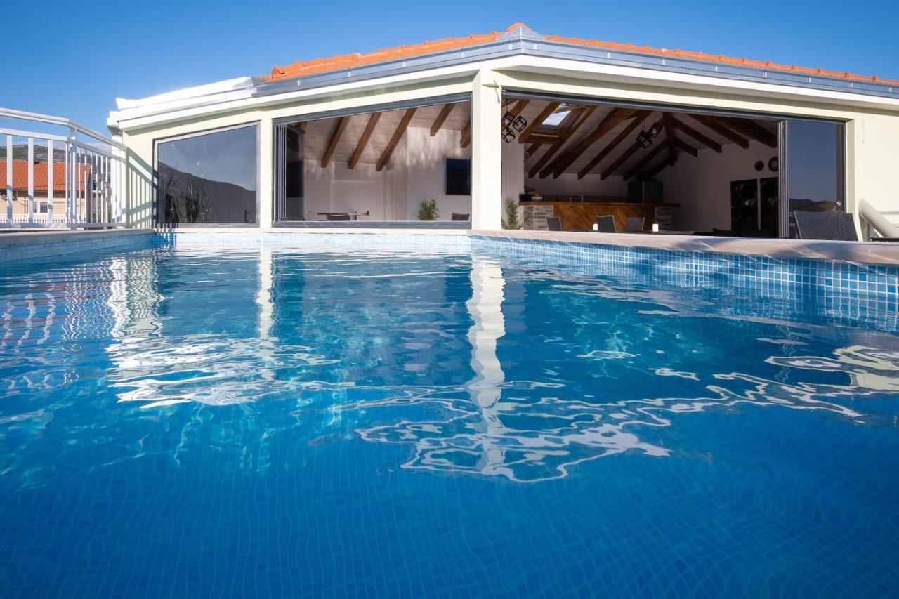 Apartments Sweet Dreams Τρέμπινιε Εξωτερικό φωτογραφία