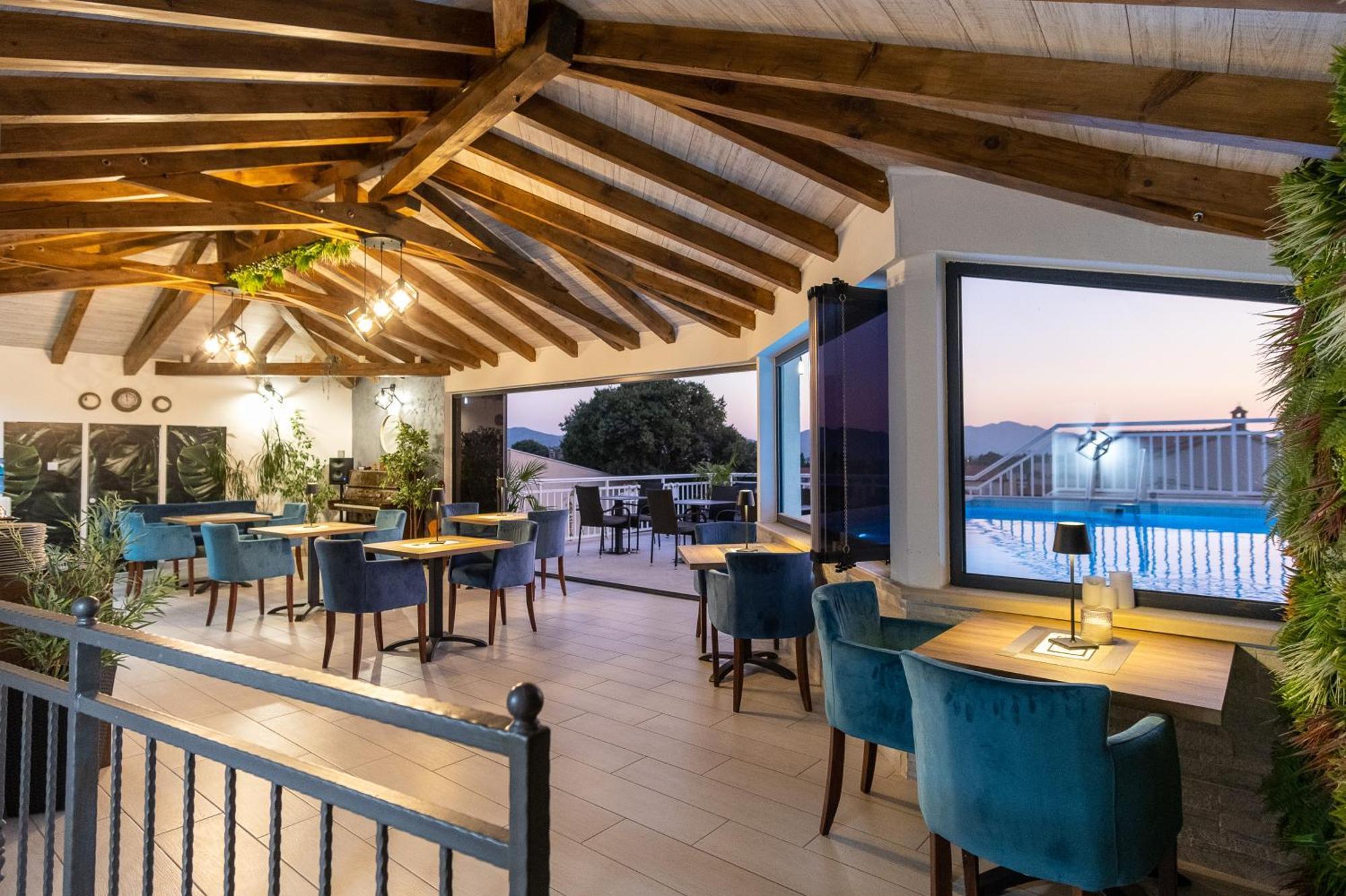 Apartments Sweet Dreams Τρέμπινιε Εξωτερικό φωτογραφία