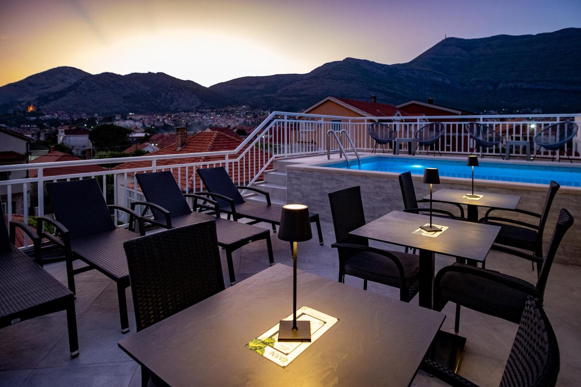Apartments Sweet Dreams Τρέμπινιε Εξωτερικό φωτογραφία