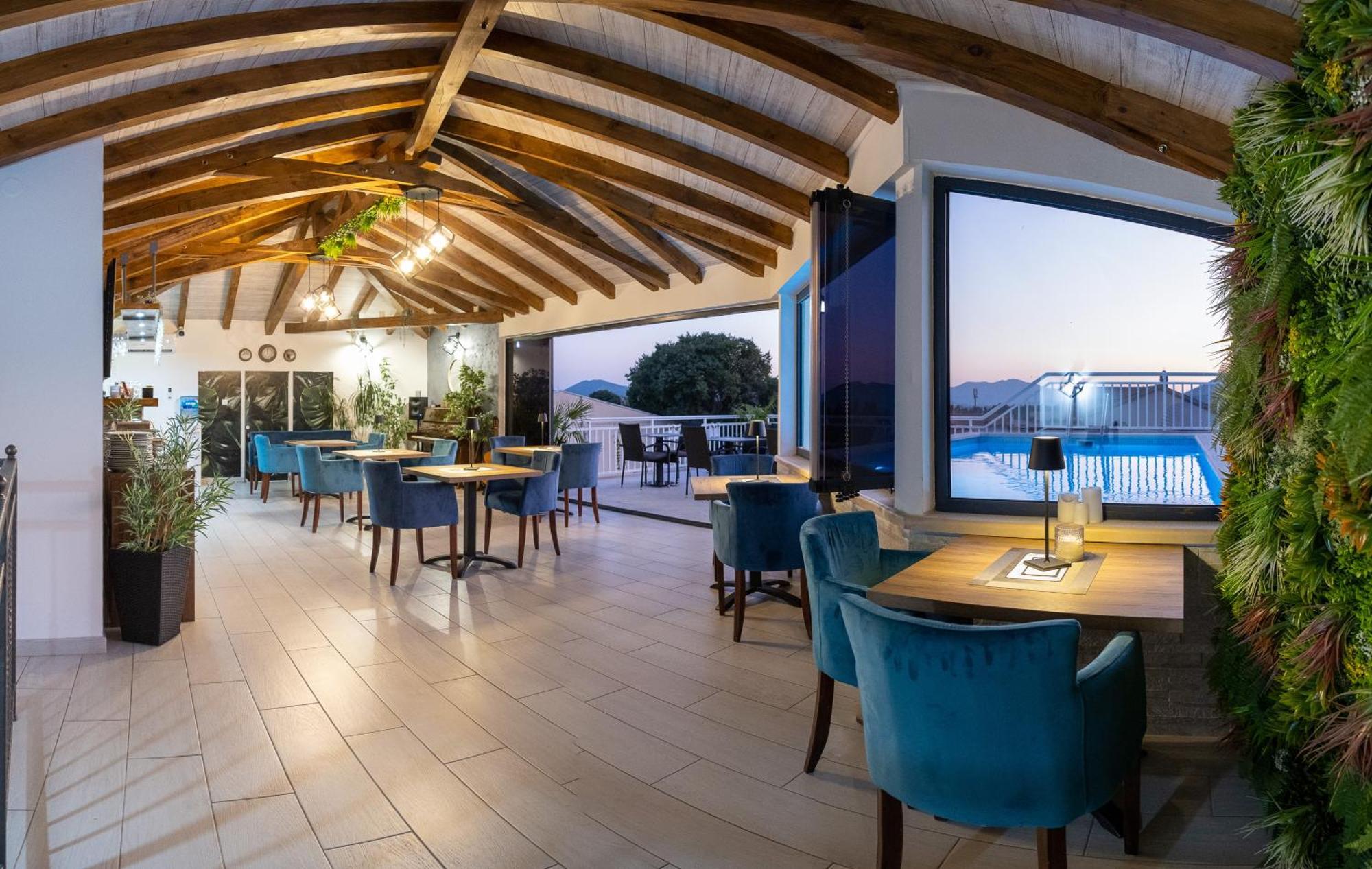 Apartments Sweet Dreams Τρέμπινιε Εξωτερικό φωτογραφία