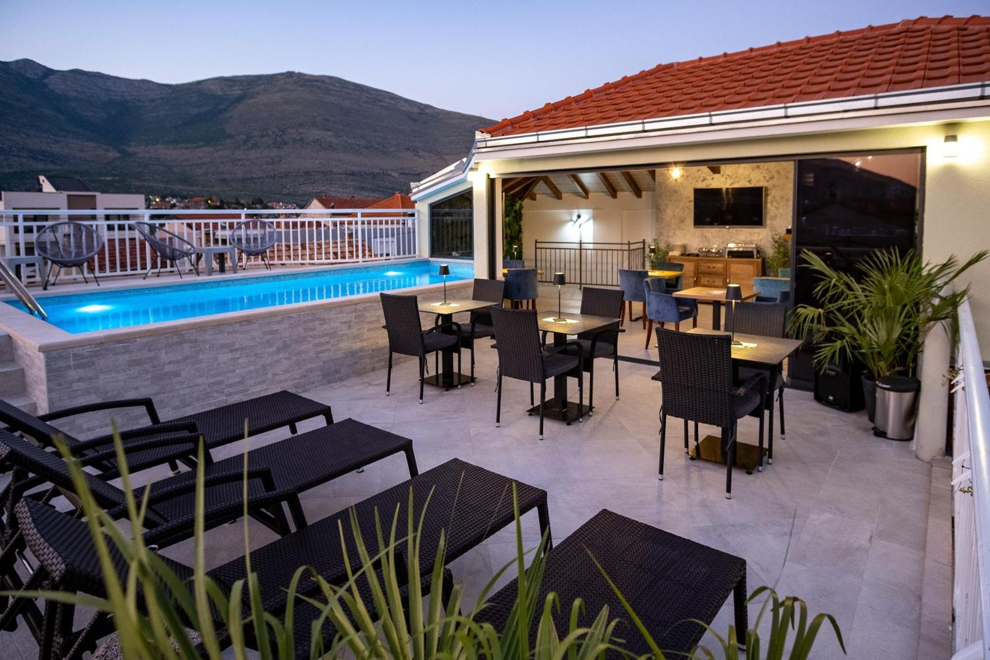 Apartments Sweet Dreams Τρέμπινιε Εξωτερικό φωτογραφία