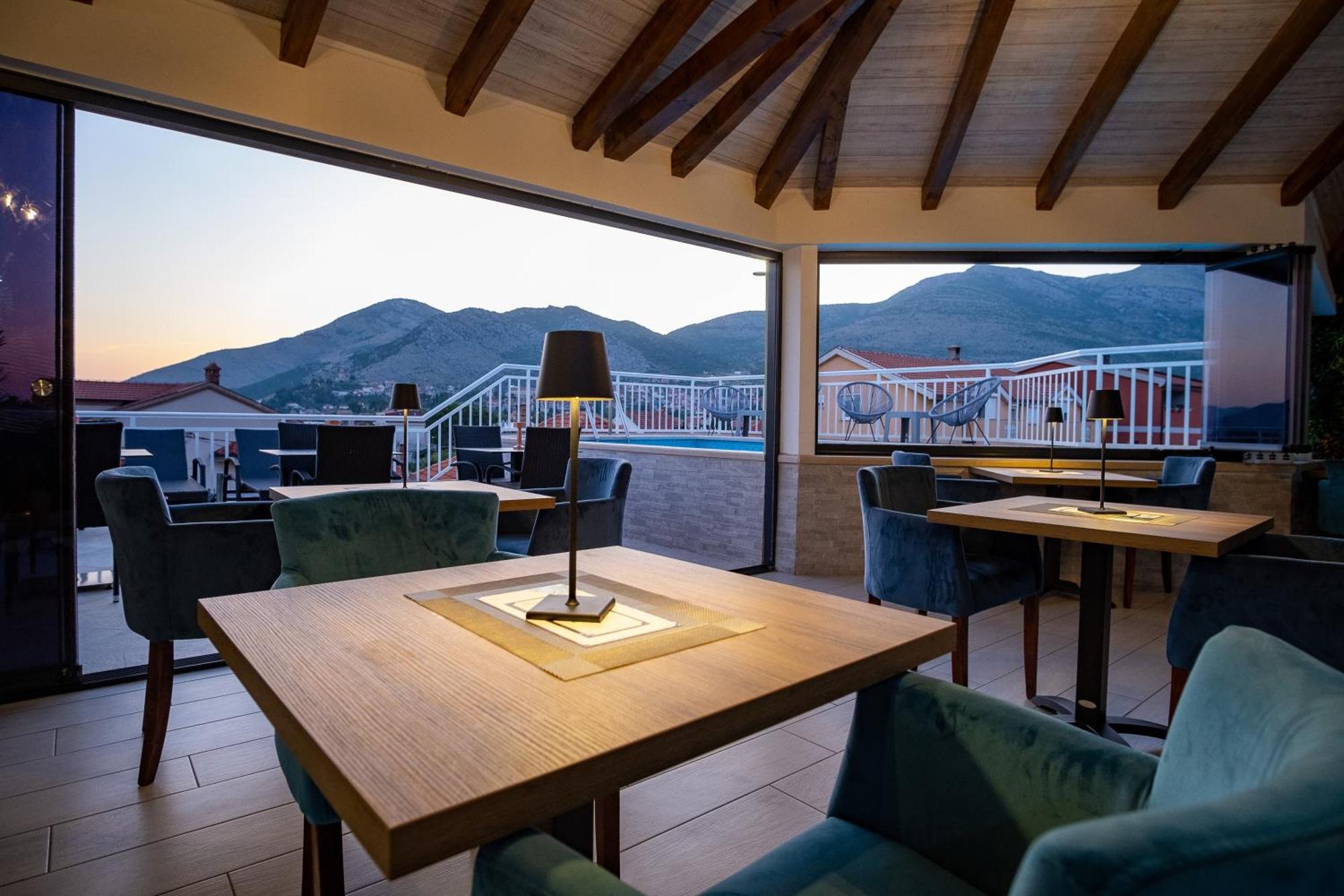 Apartments Sweet Dreams Τρέμπινιε Εξωτερικό φωτογραφία