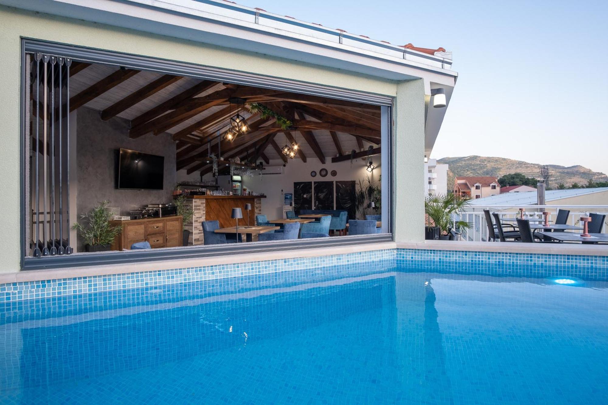 Apartments Sweet Dreams Τρέμπινιε Εξωτερικό φωτογραφία
