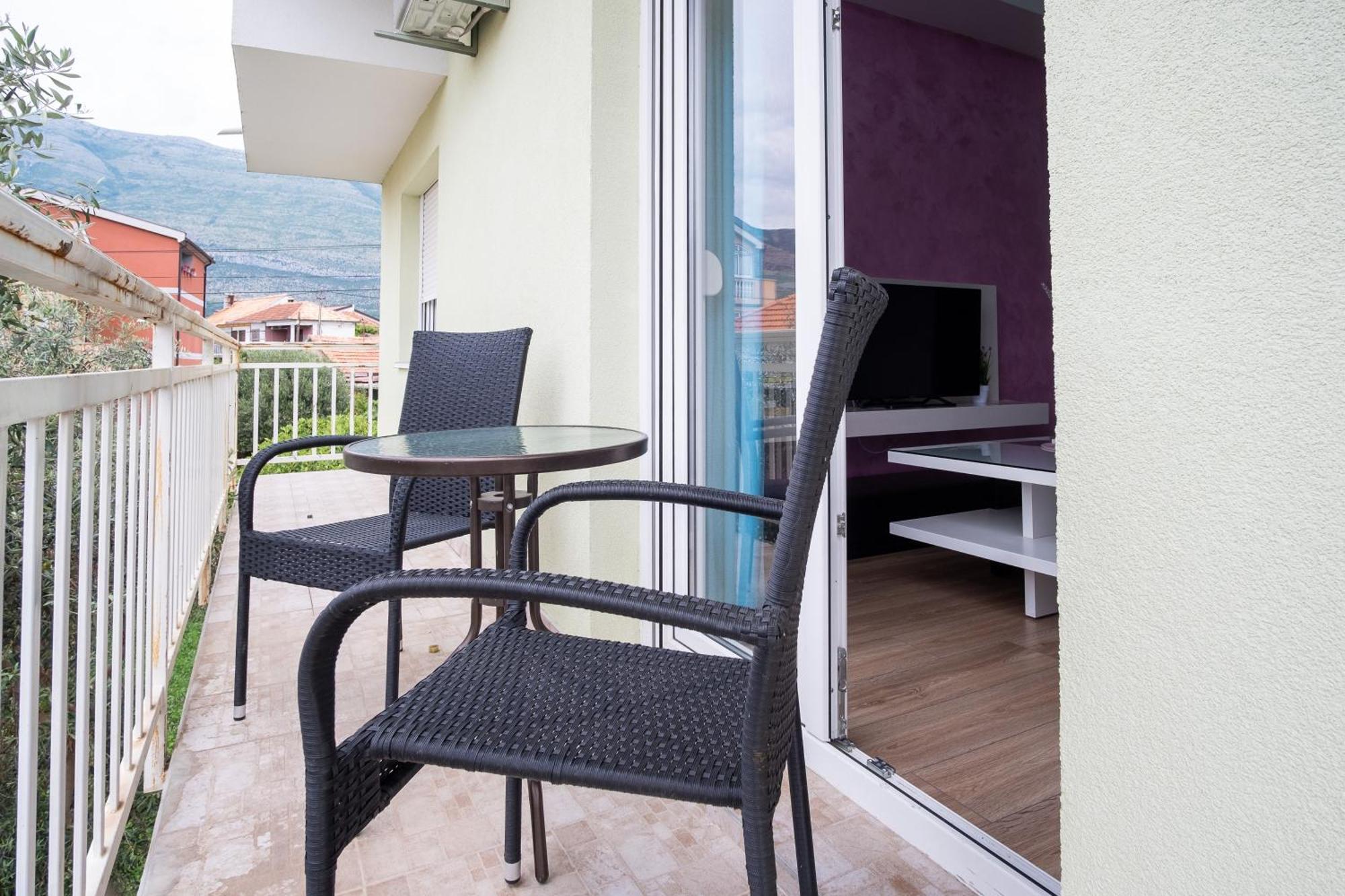 Apartments Sweet Dreams Τρέμπινιε Εξωτερικό φωτογραφία