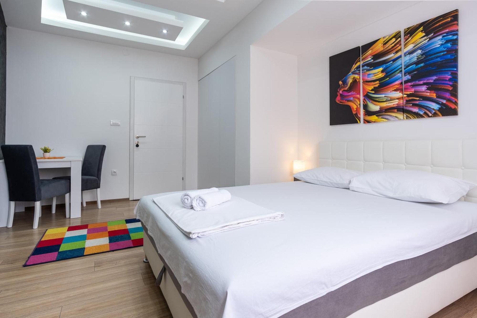 Apartments Sweet Dreams Τρέμπινιε Εξωτερικό φωτογραφία